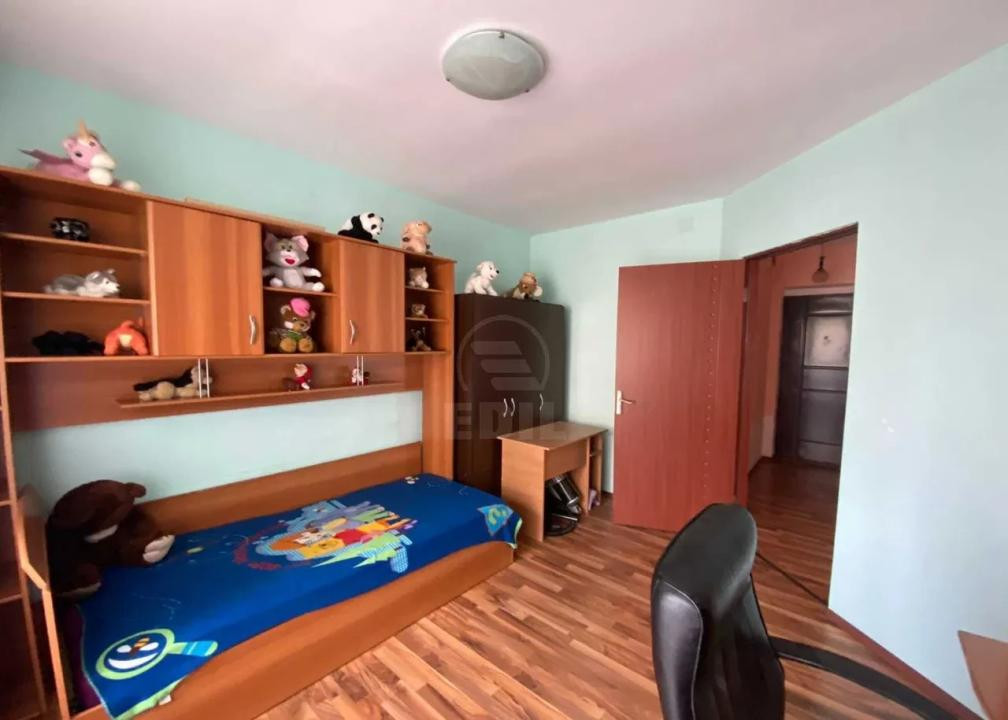 Apartament de 2 camere decomandat, 46 mp, zona Florilor