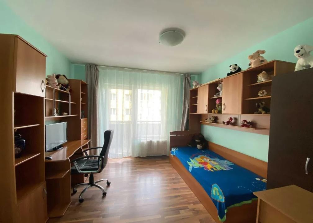 Apartament de 2 camere decomandat, 46 mp, zona Florilor