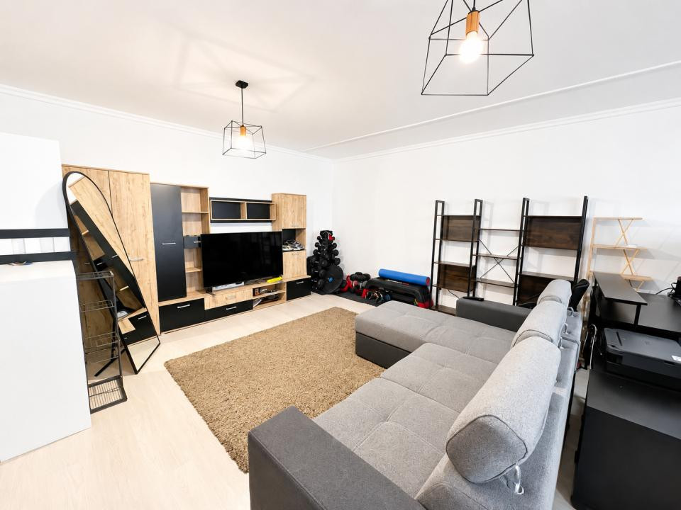 Apartament de 2 camere, 51 mp, parcare, zona Stejarului
