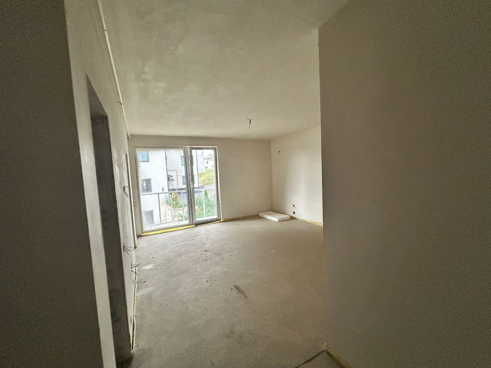 Apartament de o camera, 35mp,  zona Teilor