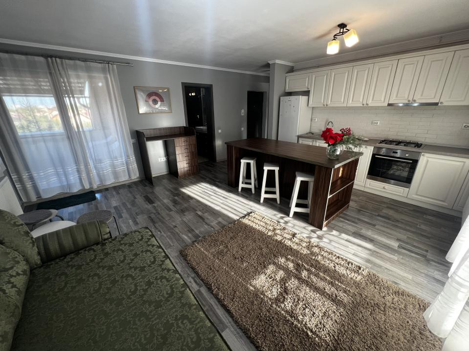 Apartament de 2 camere, 46 mp, 40 mp terasa, parcare, zona Parcului Poligon