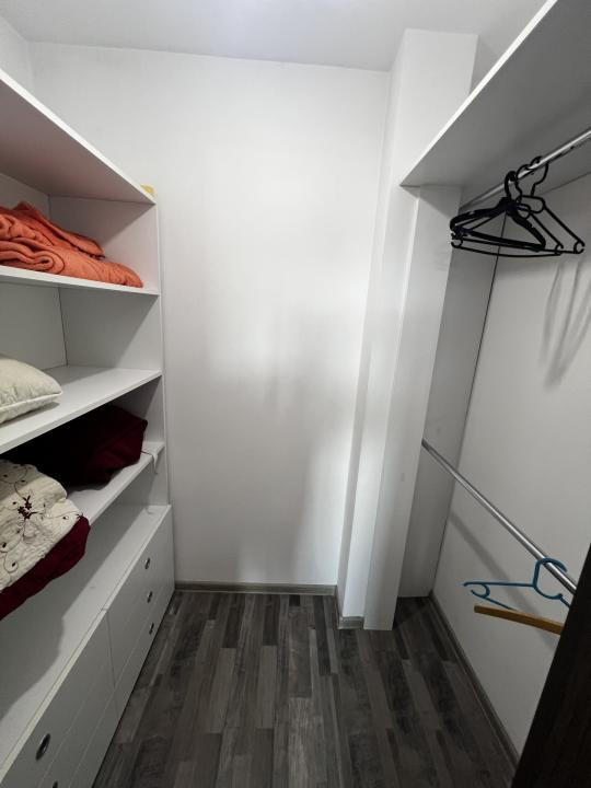 Apartament de 2 camere, 46 mp, 40 mp terasa, parcare, zona Parcului Poligon