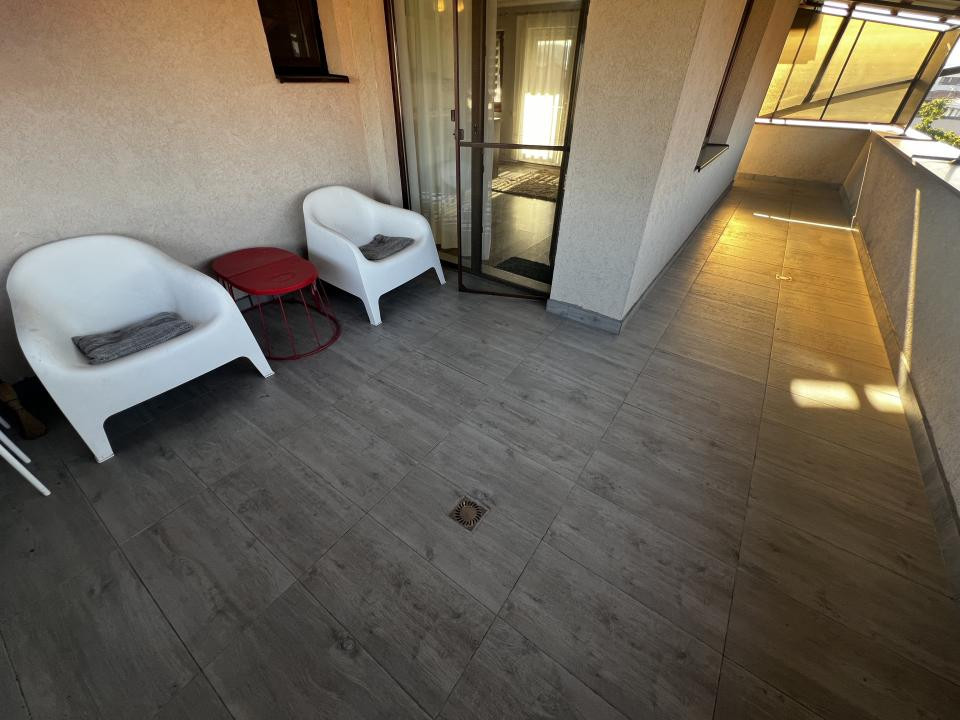 Apartament de 2 camere, 46 mp, 40 mp terasa, parcare, zona Parcului Poligon