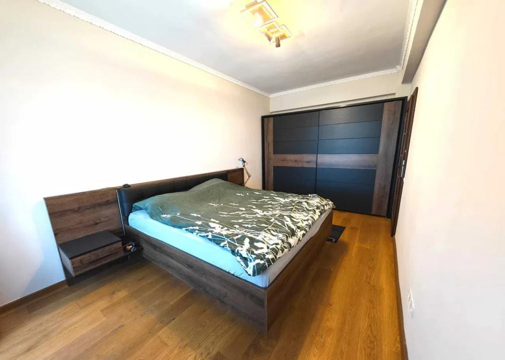 Apartament de 3 camere, 63 mp, garaj subteran, zona Sesul de sus
