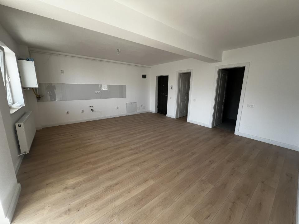 Apartament finisat de 3 camere, 59 mp, parcare, Terra