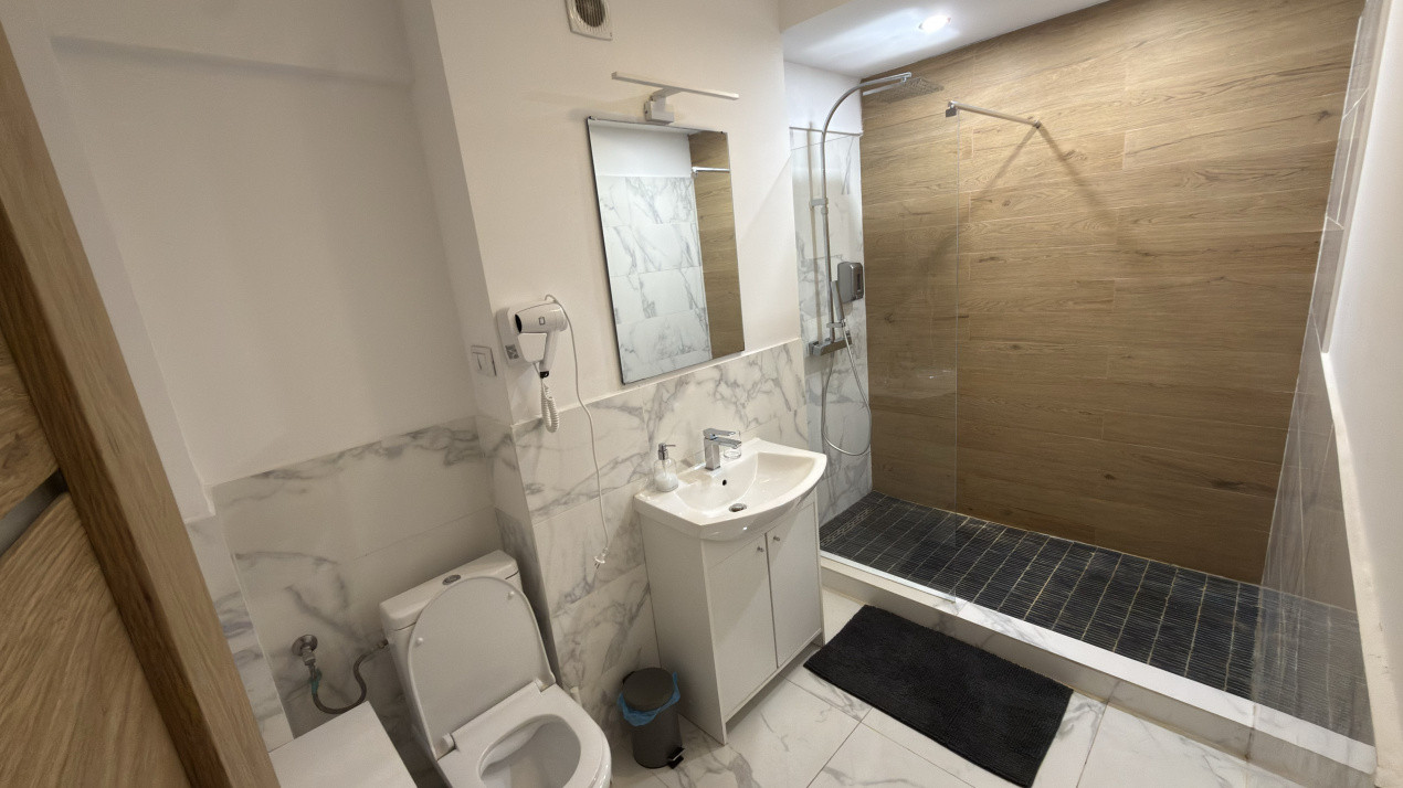 Apartament 2 Camere, Parcare, Gradina, Zona Teilor