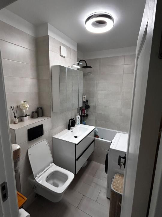 Apartament cochet, 2 camere deco, parcare, zona Brutaria Cetatii