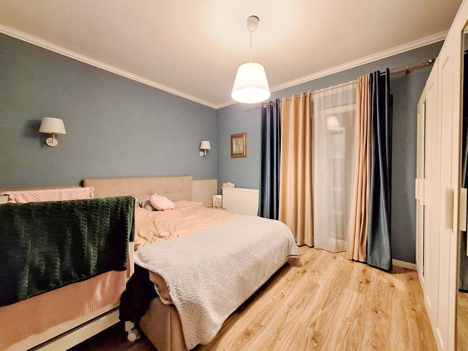 Apartament de 3 camere, 80 mp, parcare, zona Roka