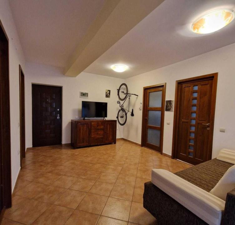 Apartament de 2 camere, 46mp, parcare, zona Stejraului