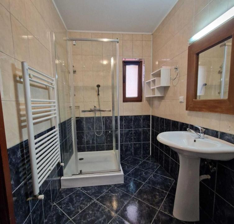 Apartament de 2 camere, 46mp, parcare, zona Stejraului