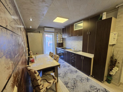 Apartament de 2 camere decomandate, 57 mp, parcare, zona Florilor