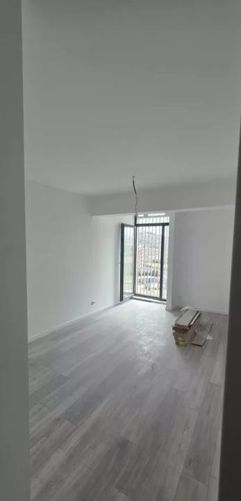 Apartament de 3 camere, 77 mp, parcare subterana, zona Vivo