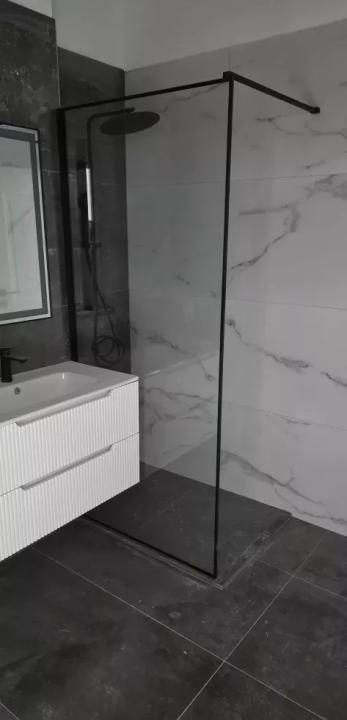 Apartament de 3 camere, 77 mp, parcare subterana, zona Vivo