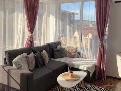 Apartament de vânzare 3 camere utilat și mobilat complet