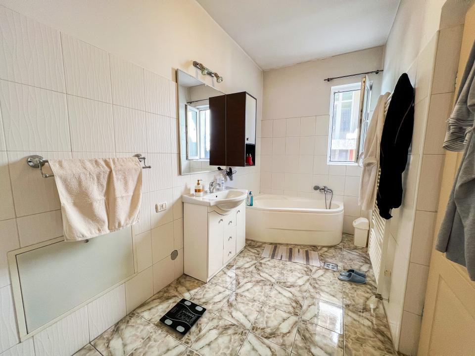 Casă individuală deosebită, garaj, str Cetății, Parc Poligon 