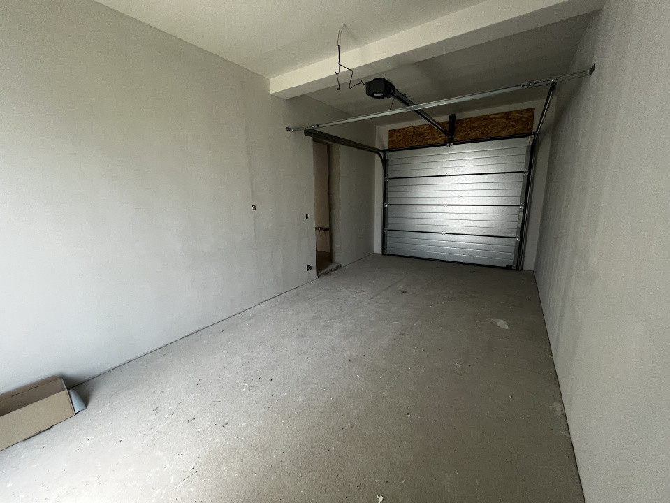 Duplex de 4 camere, 130 mp utili, garaj, zona Stadionului