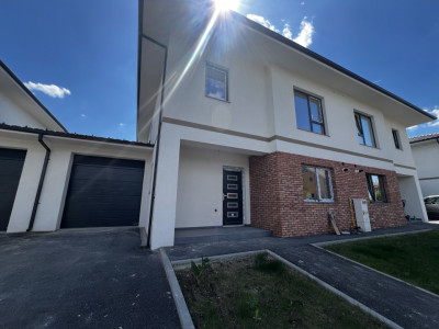 Duplex de 4 camere, 130 mp utili, garaj, zona Stadionului
