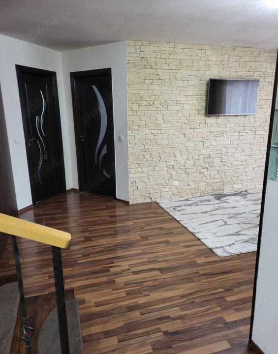 Apartament de 3 camere pe doua nivele, 79 mp, zona Eroilor