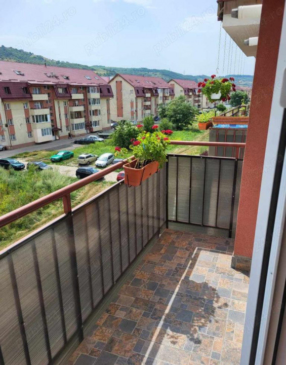 Apartament de 3 camere pe doua nivele, 79 mp, zona Eroilor