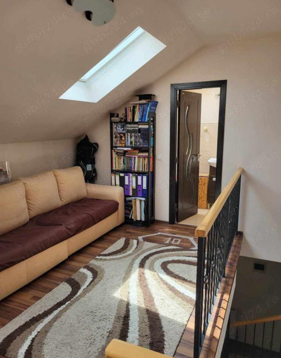 Apartament de 3 camere pe doua nivele, 79 mp, zona Eroilor