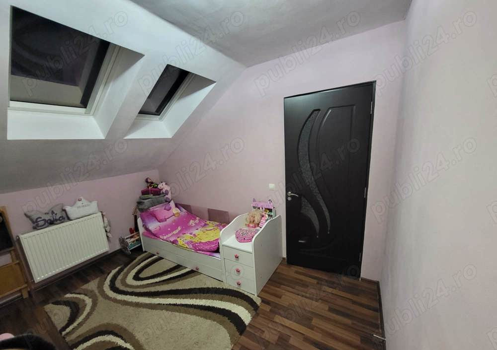 Apartament de 3 camere pe doua nivele, 79 mp, zona Eroilor