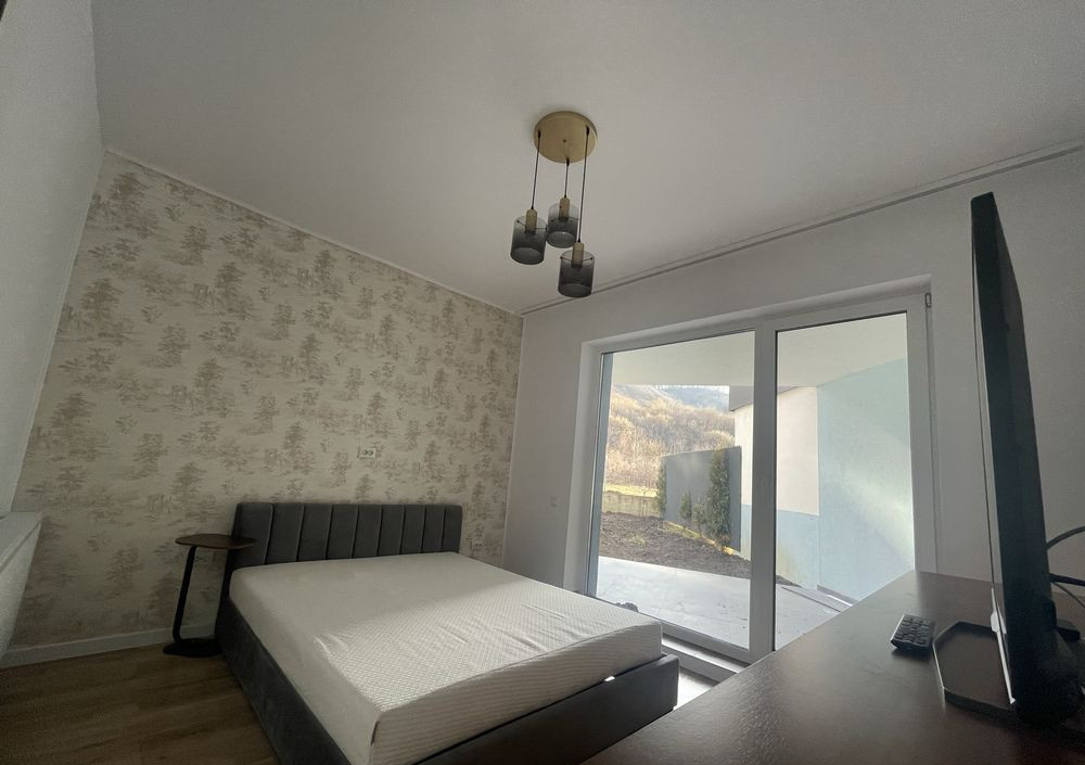 Apartament de 2 camere, 55 mp utili, 100 mp gradina, zona Cetatii