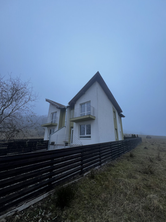 Duplex 78 mp, zona Motel Gilau