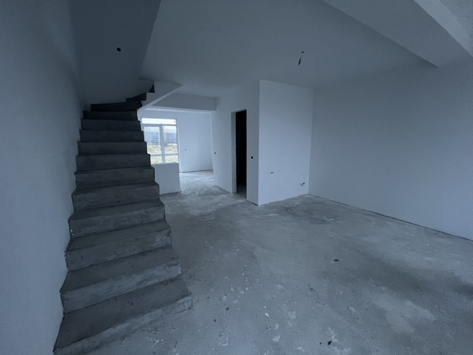 Duplex 78 mp, zona Motel Gilau