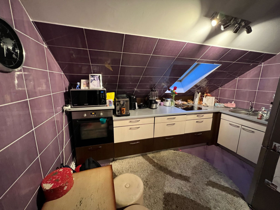 Apartament de 4 camere, 105 MP utili, 20 mp terasa, parcare zona Florilor