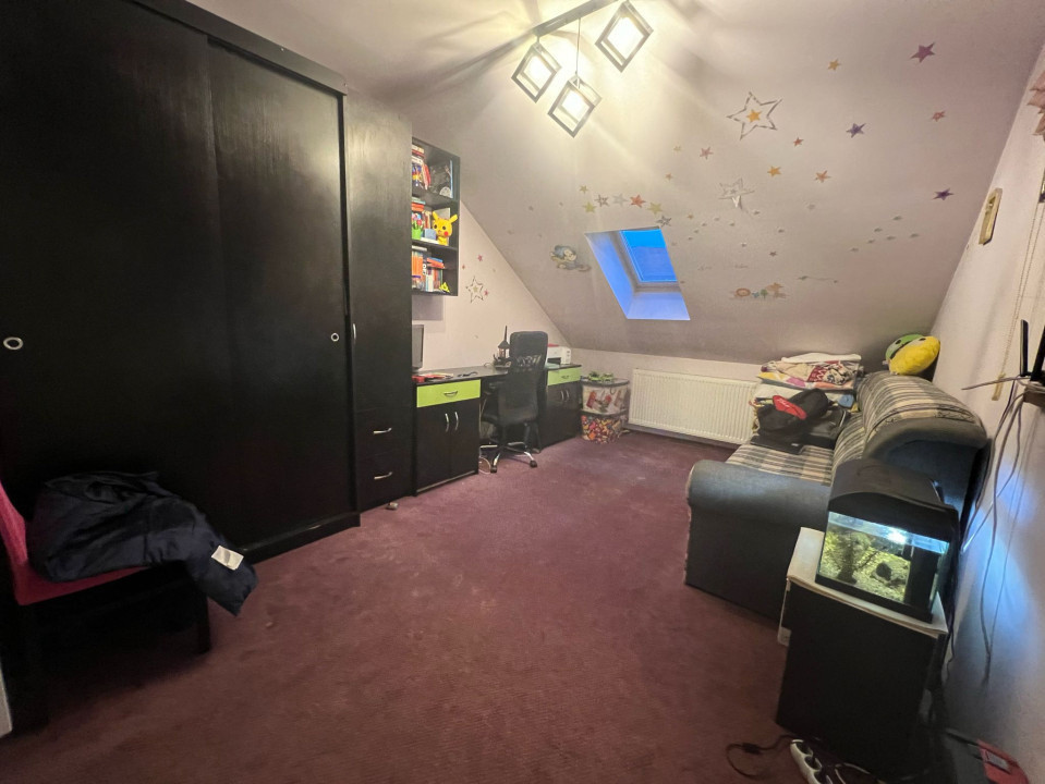 Apartament de 4 camere, 105 MP utili, 20 mp terasa, parcare zona Florilor